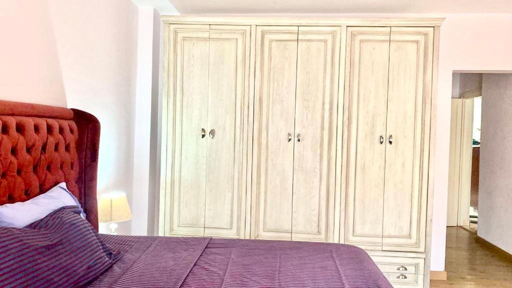 Luxurious 3 Bedroom Rustic Apartment Overlooking Huge Garden - For Families And Couples Cairo Exterior photo
