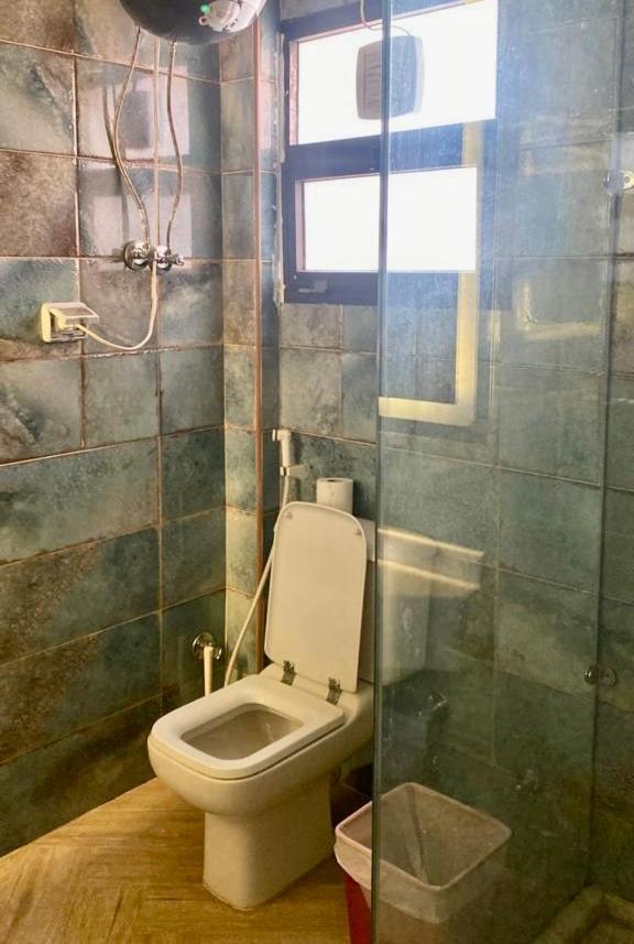 Luxurious 3 Bedroom Rustic Apartment Overlooking Huge Garden - For Families And Couples Cairo Exterior photo