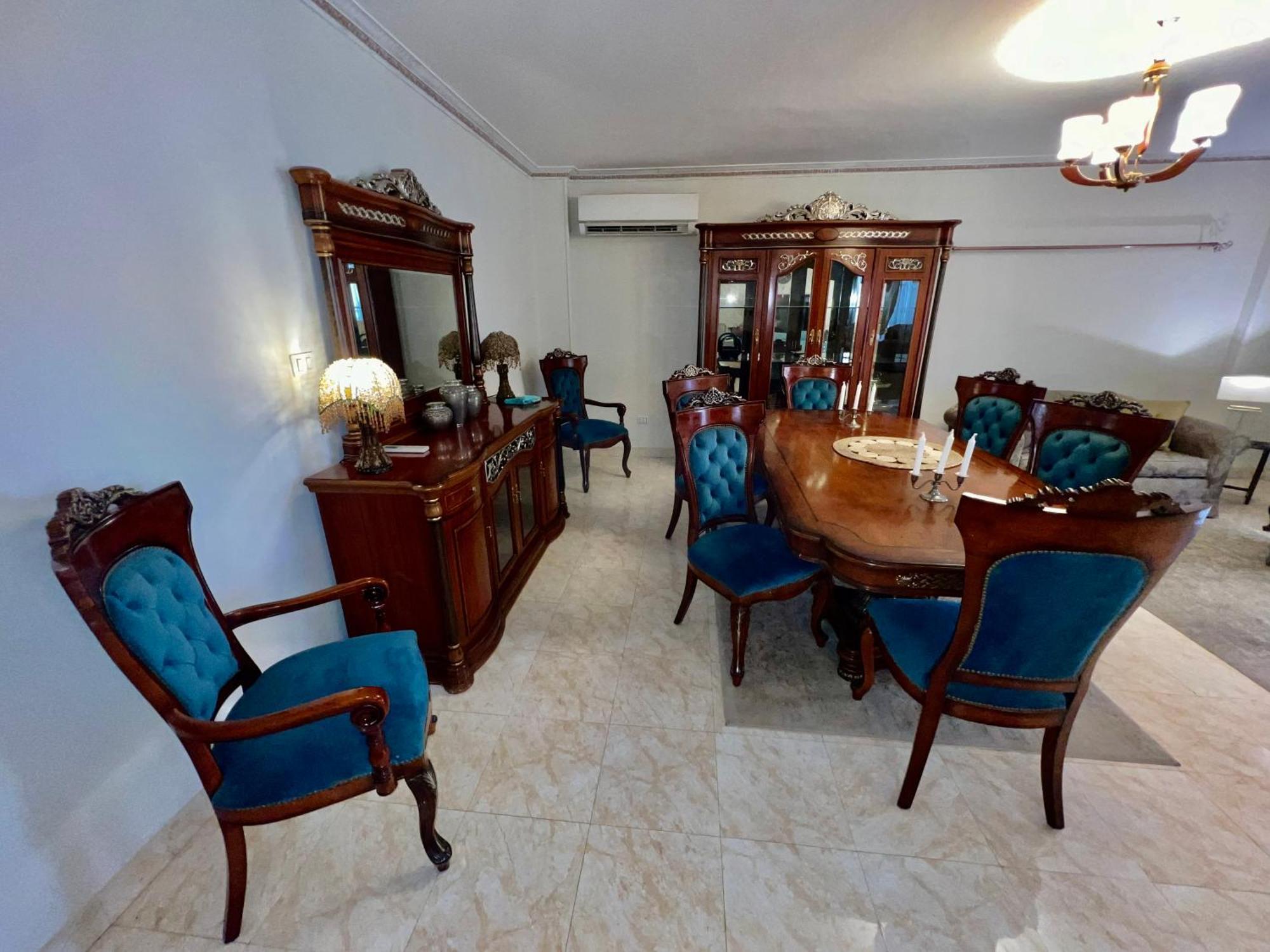 Luxurious 3 Bedroom Rustic Apartment Overlooking Huge Garden - For Families And Couples Cairo Exterior photo